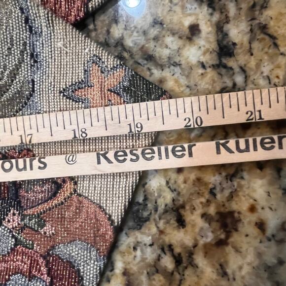 Mirror Vintage 1990s Women's Small Tapestry Vest Christmas Tree Santa Snowman - Picture 4 of 7